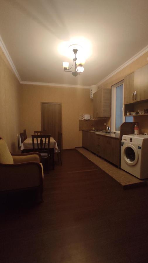 Guesthouse Mabu - 4 Newly Built Rooms In The Heart Of Местия Екстериор снимка