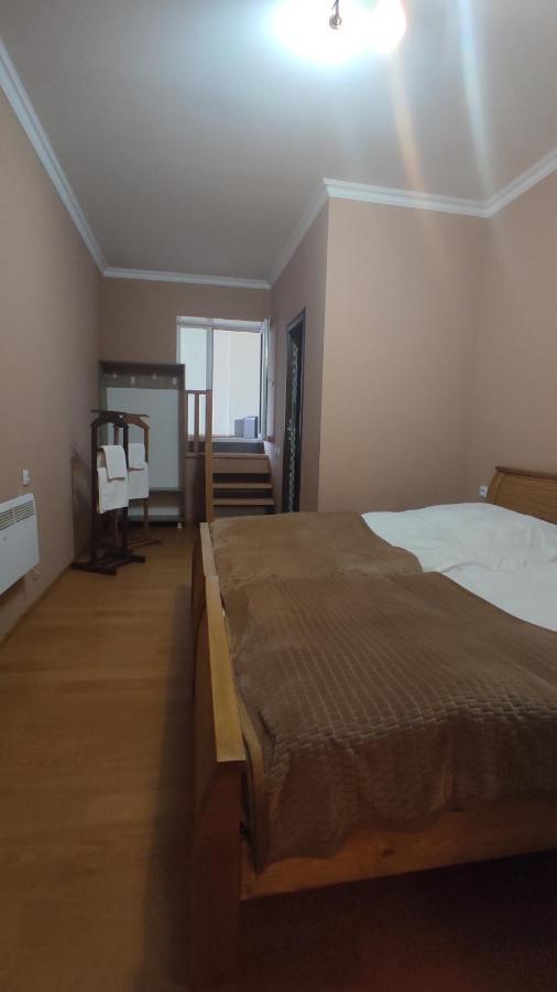 Guesthouse Mabu - 4 Newly Built Rooms In The Heart Of Местия Екстериор снимка