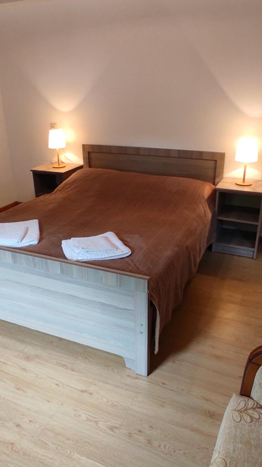 Guesthouse Mabu - 4 Newly Built Rooms In The Heart Of Местия Екстериор снимка