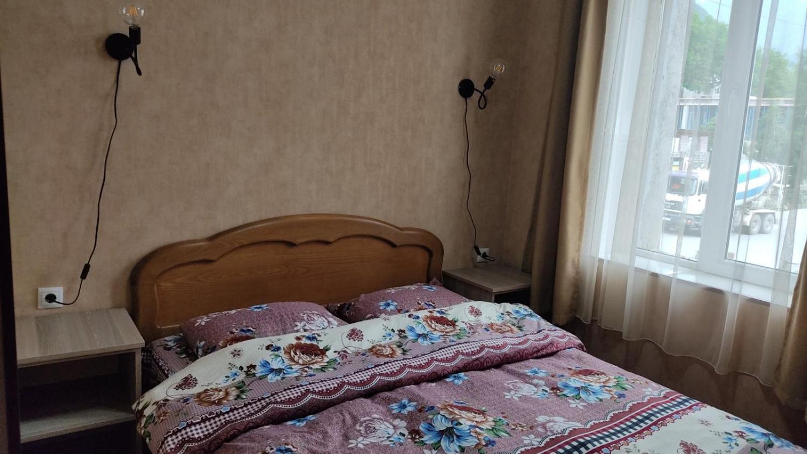 Guesthouse Mabu - 4 Newly Built Rooms In The Heart Of Местия Екстериор снимка