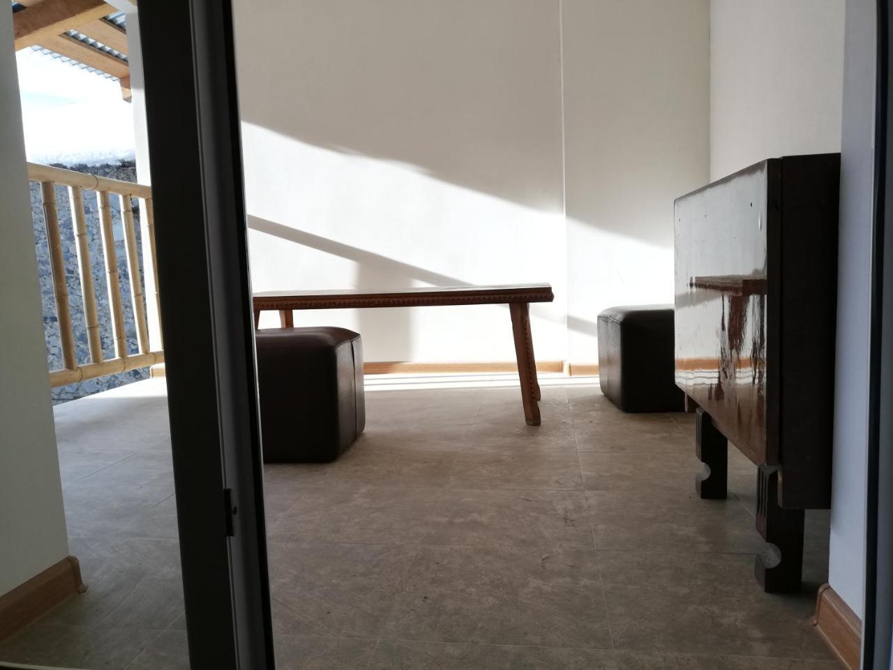 Guesthouse Mabu - 4 Newly Built Rooms In The Heart Of Местия Екстериор снимка